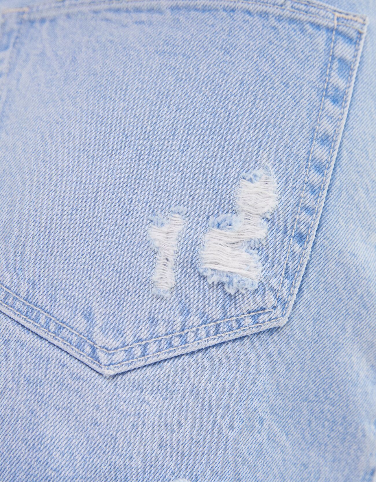 Bershka Distressed denim şort. 4 Bershka Distressed denim şort. 4