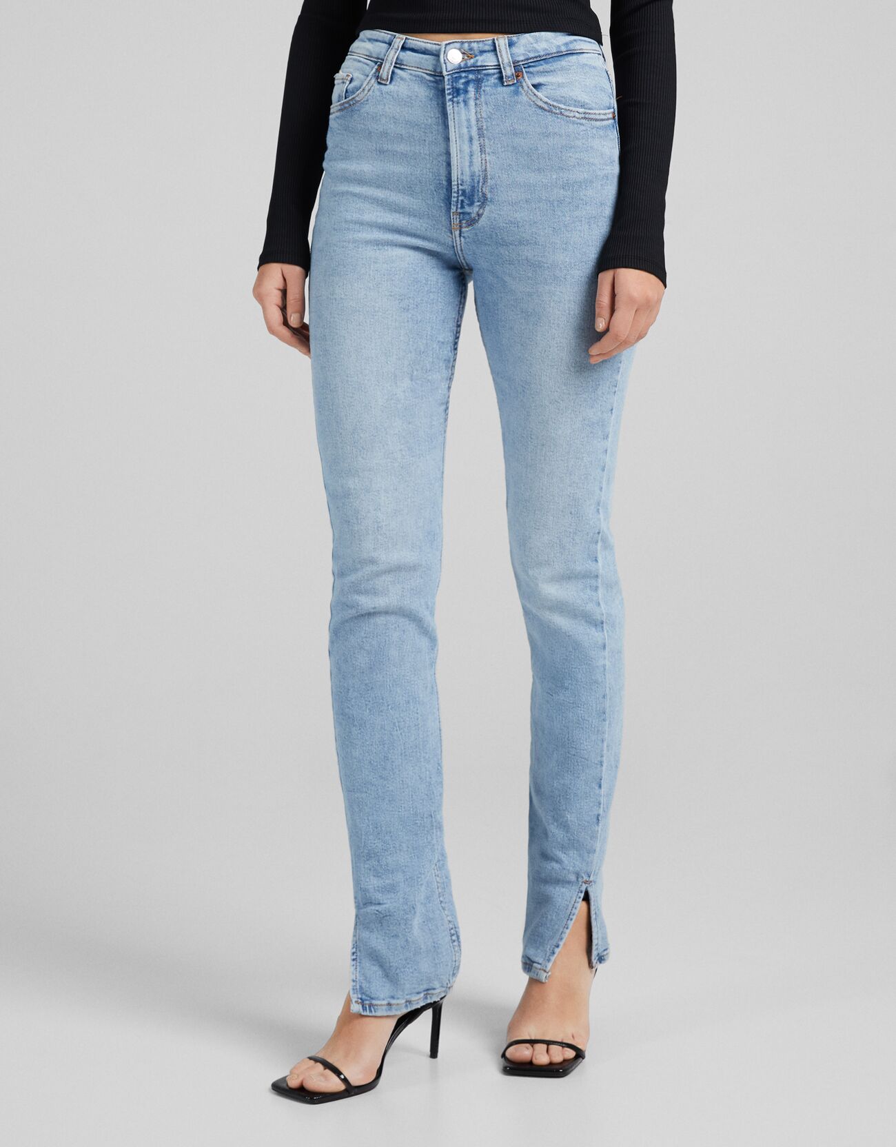 Outfit: Look elegante con jeans e camicia lunga #0134
