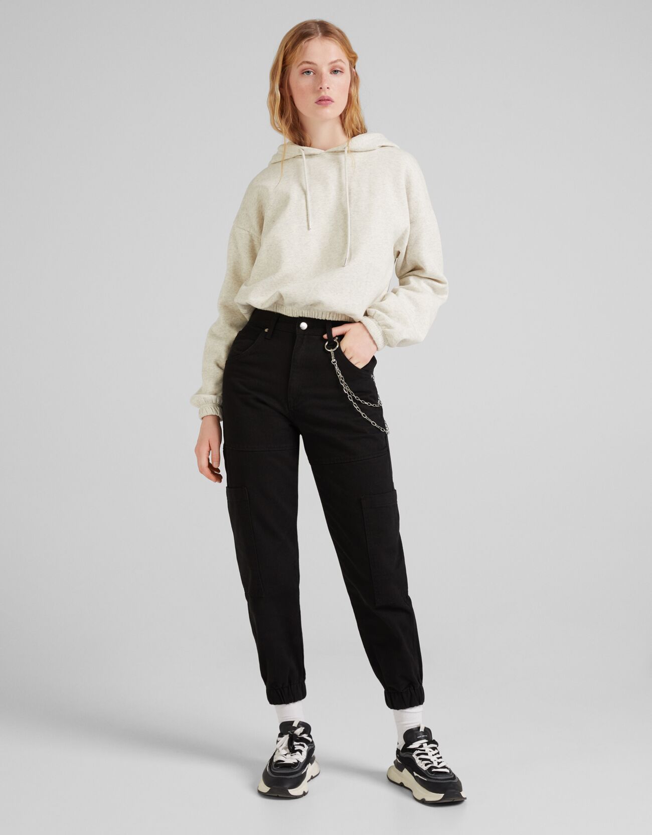 Bershka - Pantalón jogger cargo algodón cadena