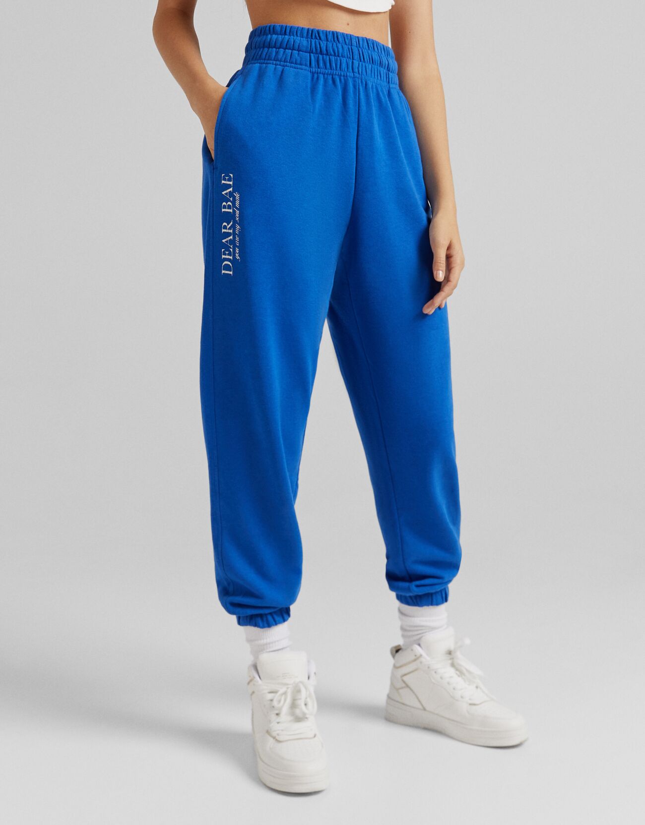 Outfit: Look comodo con tuta da jogging #0247