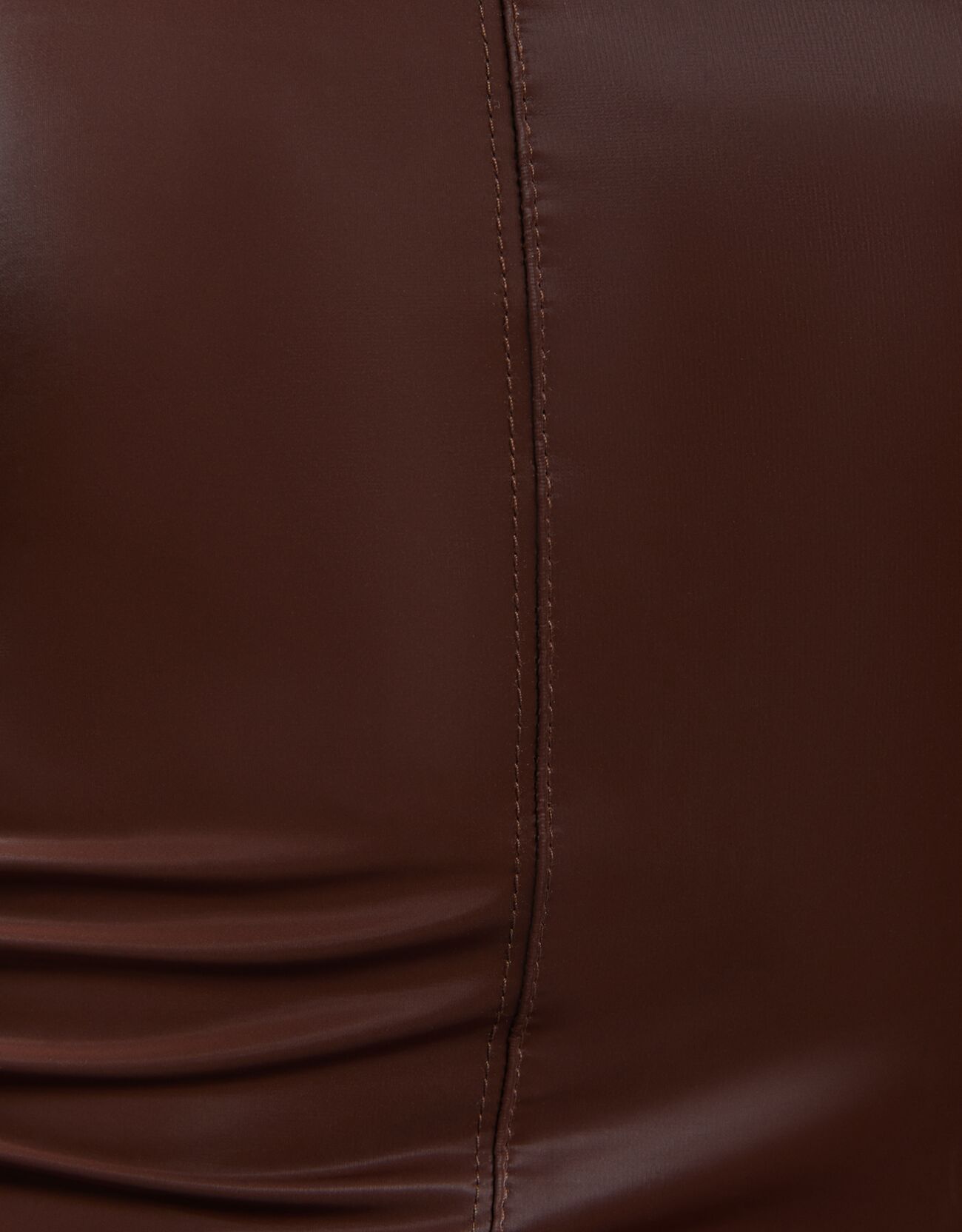 Bershka - Pantalón straight efecto vinilo