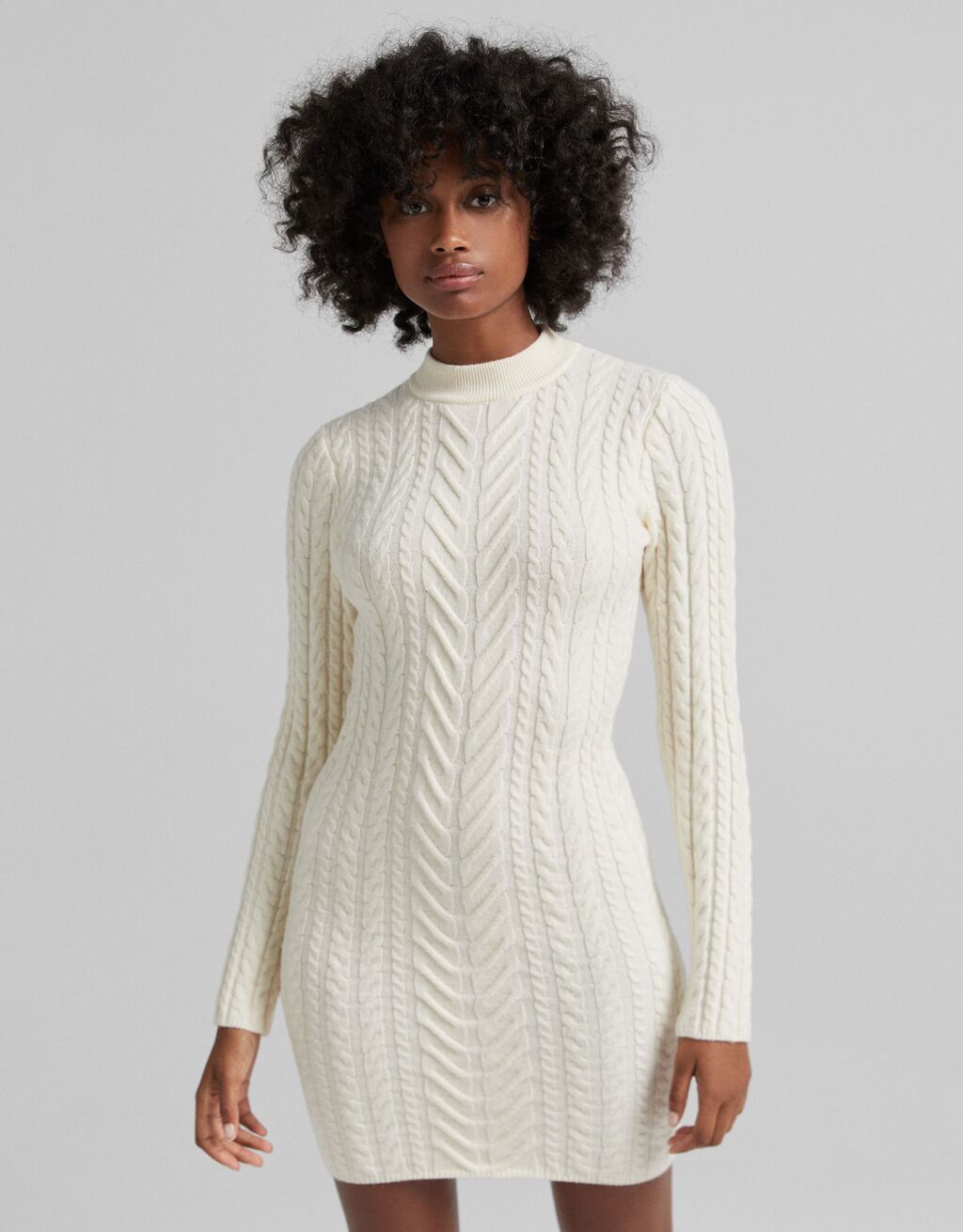 オープンバック ケーブルニット ミニワンピース ワンピース レディース Bershka オープンバック ケーブルニット ミニワンピース ワンピース レディース Bershka