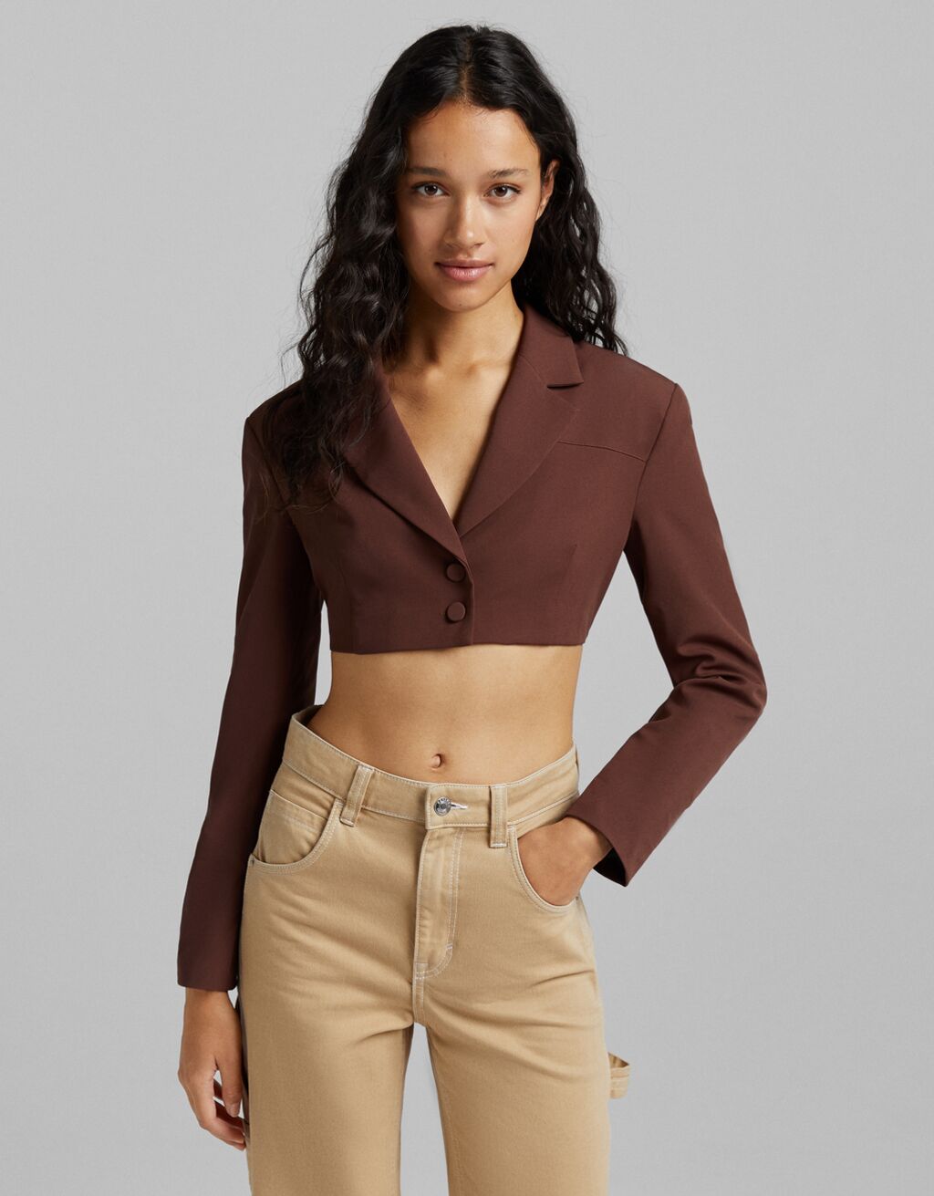 Cropped blazer with cut-out back