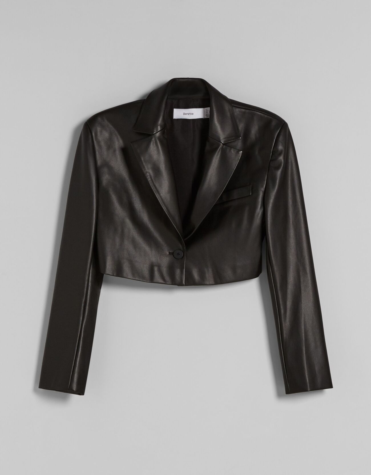 Bershka - Blazer cropped efecto piel