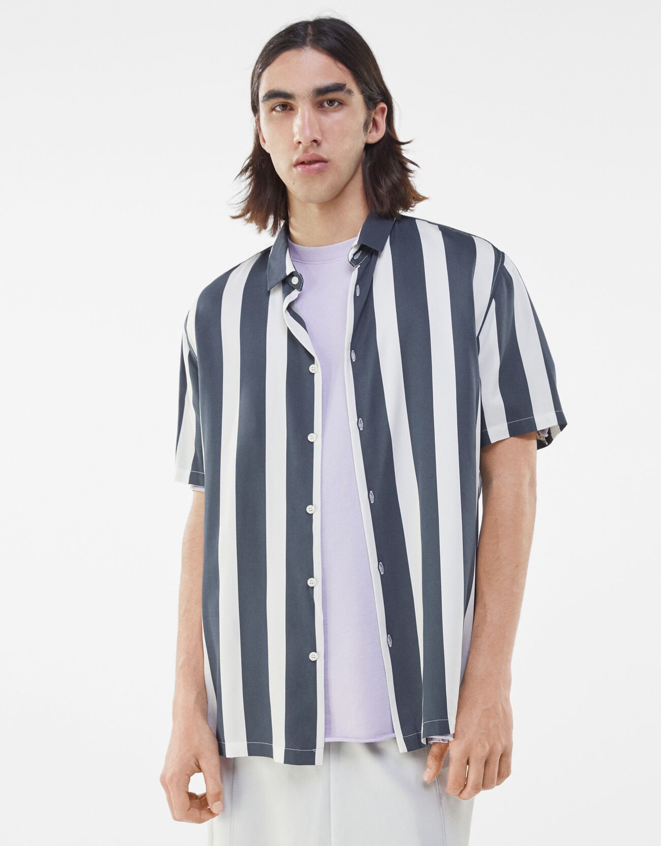 Camisa manga corta rayas - Hombre | Bershka