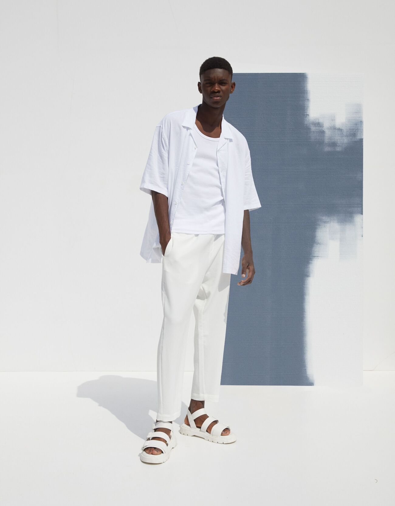 Bershka Relaxed fit keten kısa kollu gömlek 0 Bershka Relaxed fit keten kısa kollu gömlek 1
