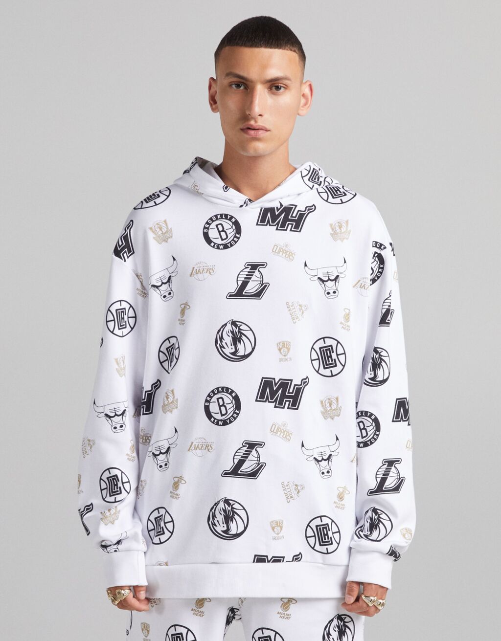 Nba hoodie bershka clearance