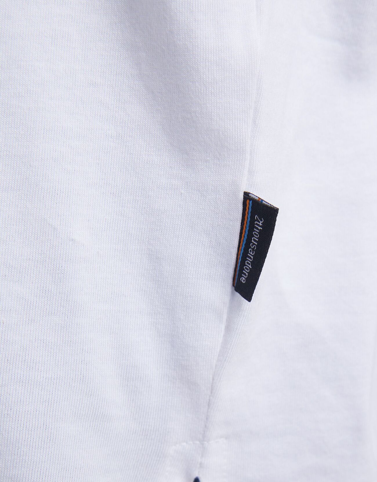 Bershka Long fit t-shirt 2 Bershka Long fit t-shirt 3