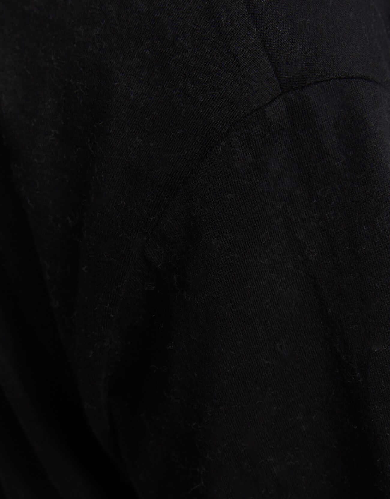 Bershka Long fit t-shirt 2 Bershka Long fit t-shirt 3