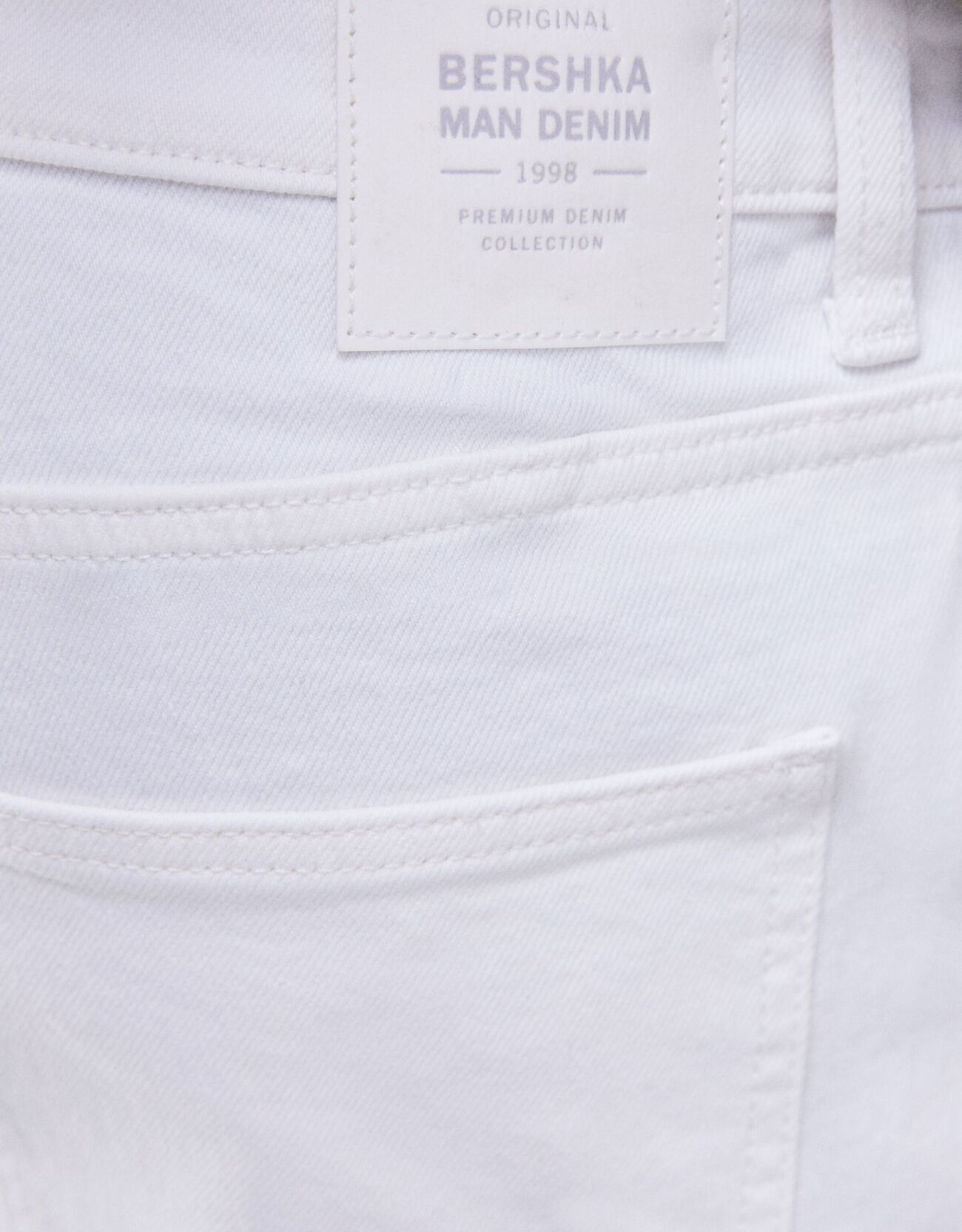 Bershka Distressed skinny fit denim bermuda 0 Bershka Distressed skinny fit denim bermuda 1