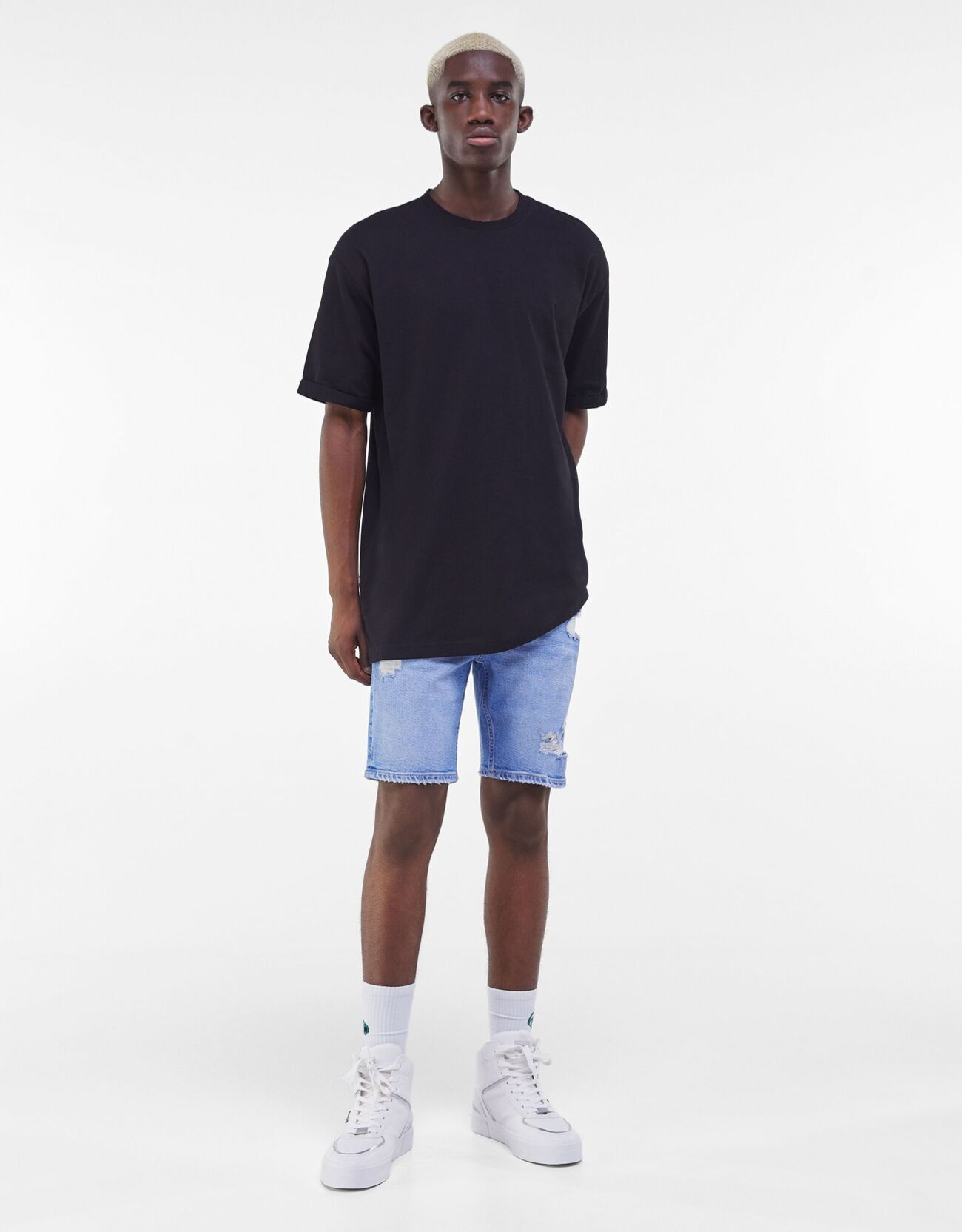 Bershka Distressed skinny fit denim bermuda 6 Bershka Distressed skinny fit denim bermuda 7