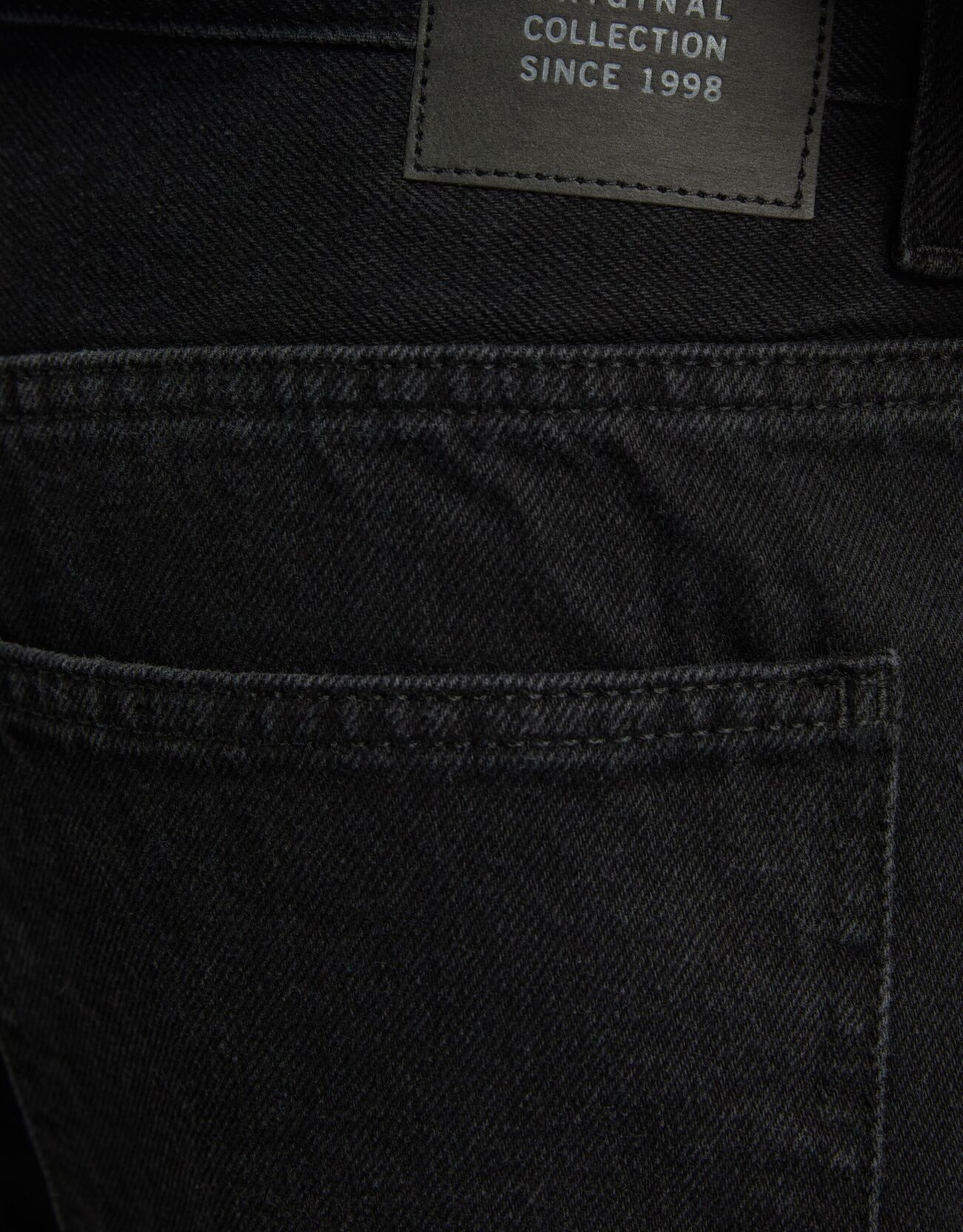 Bershka Distressed slim fit denim bermuda 8 Bershka Distressed slim fit denim bermuda 9