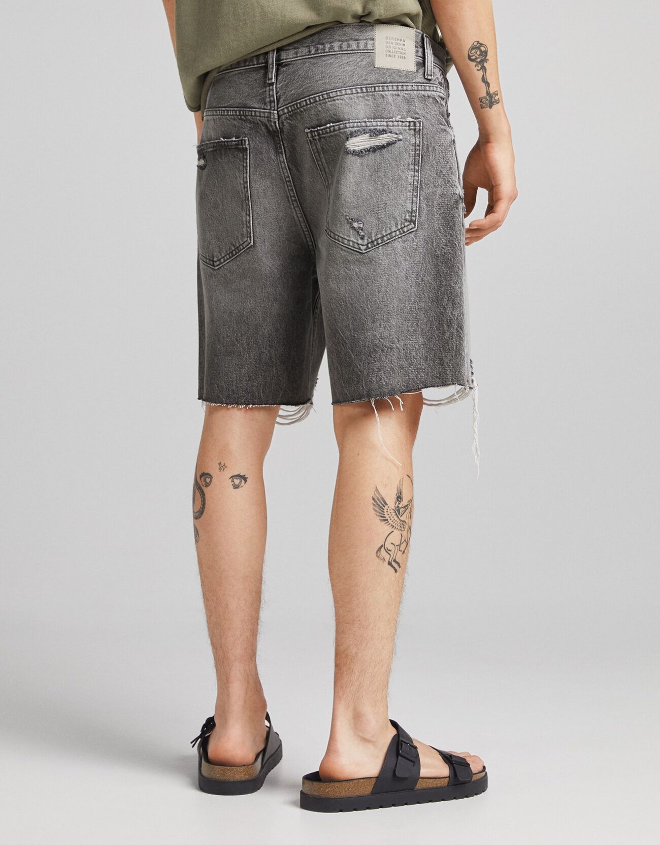 Bershka Distressed slim fit denim bermuda 8 Bershka Distressed slim fit denim bermuda 9