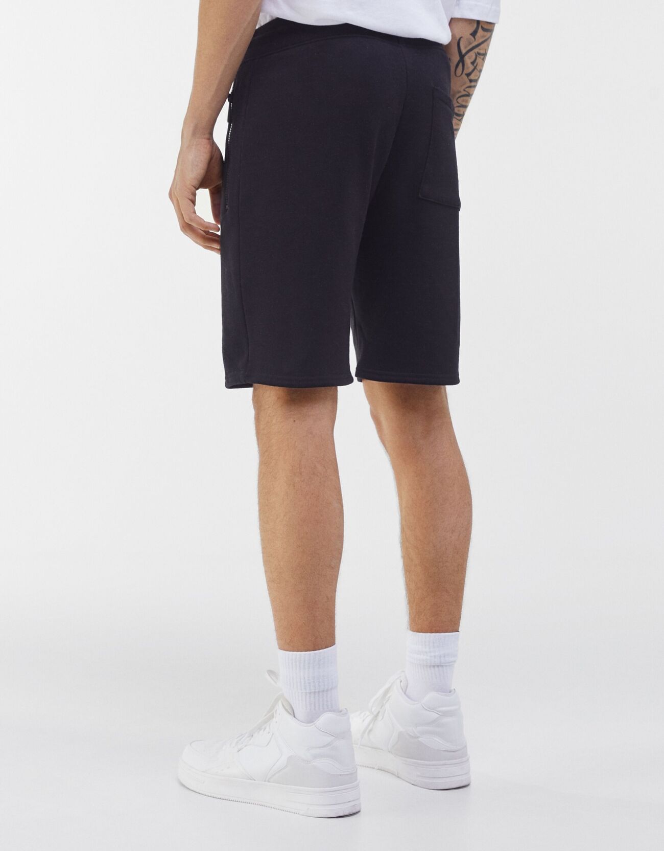 Bershka Cepli pamuklu jogger bermuda şort 6 Bershka Cepli pamuklu jogger bermuda şort 7