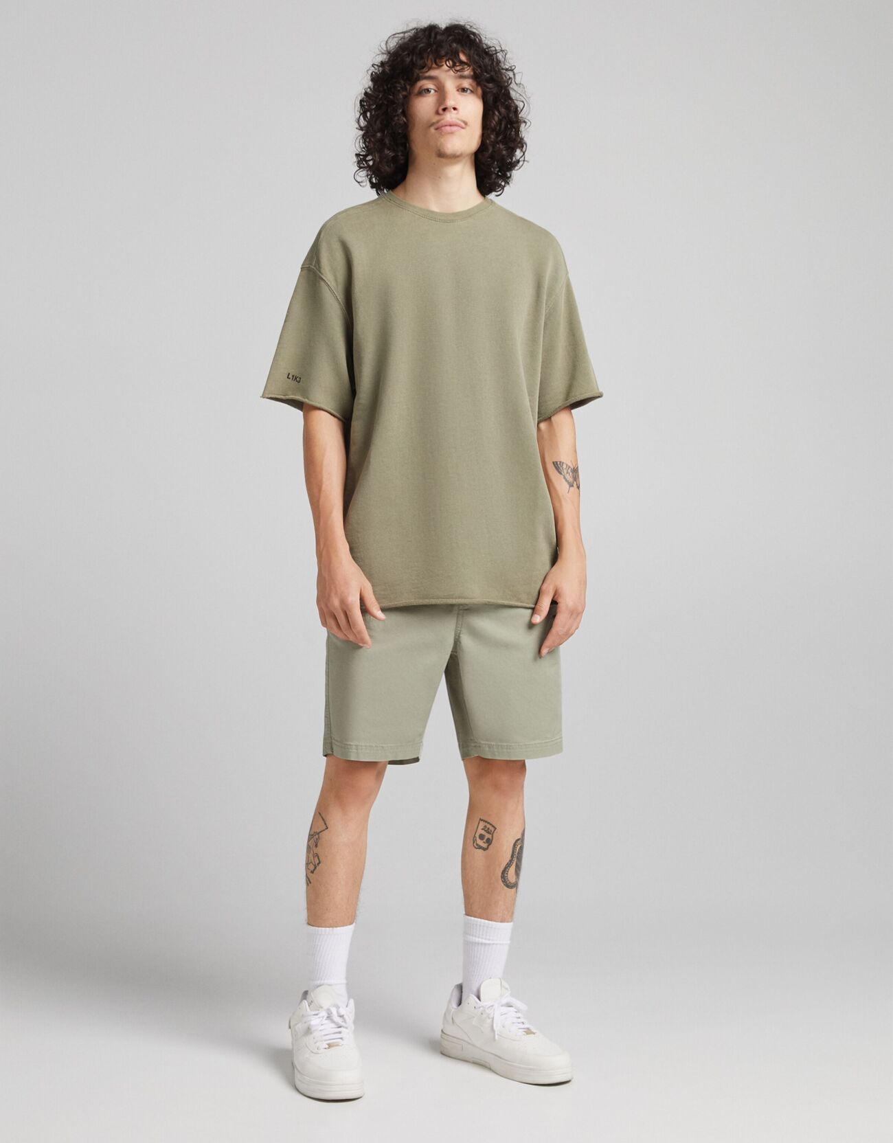 Bershka Pamuklu işlemeli jogging fit bermuda 6 Bershka Pamuklu işlemeli jogging fit bermuda 7