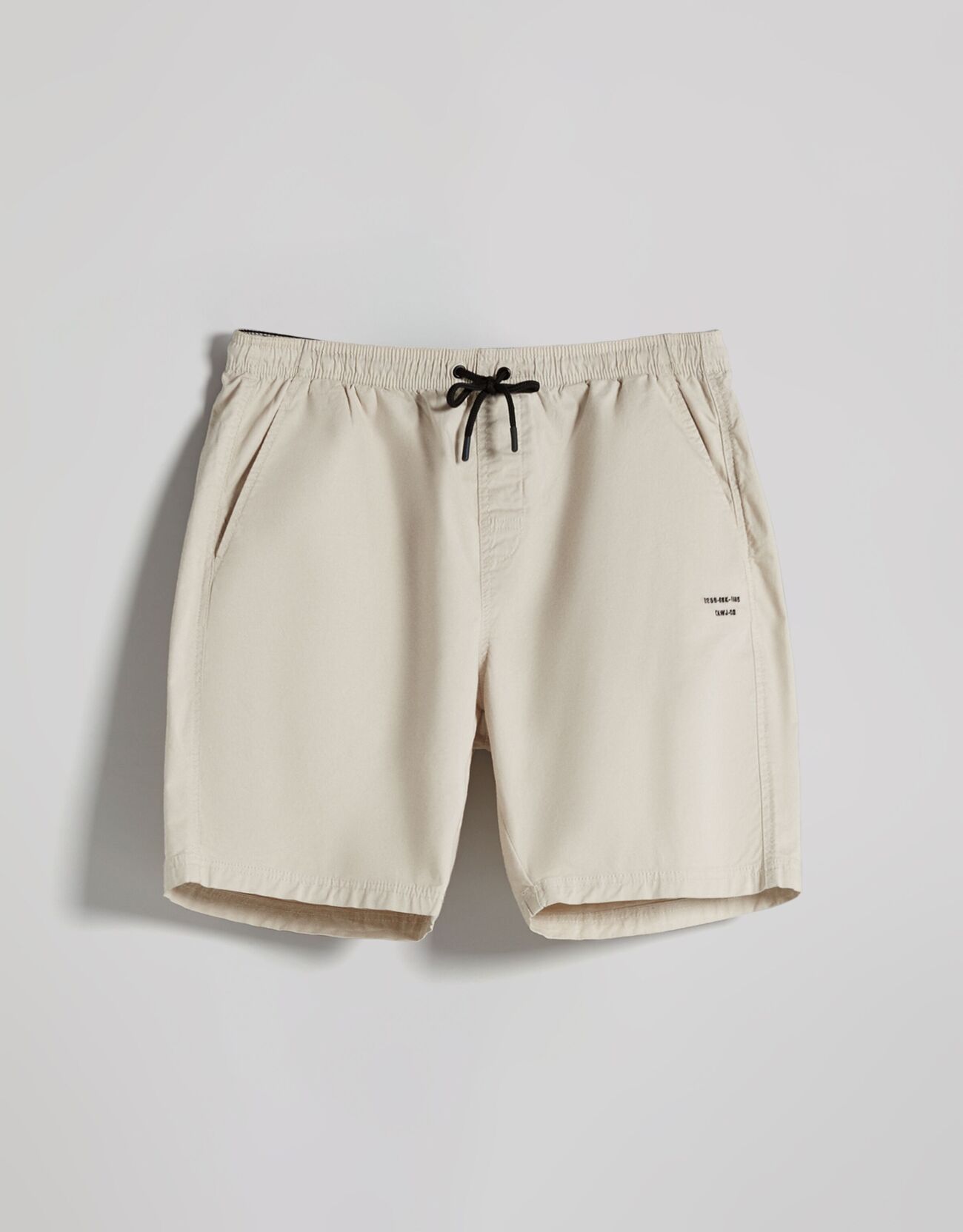 Bershka Pamuklu işlemeli jogging fit bermuda 6 Bershka Pamuklu işlemeli jogging fit bermuda 7