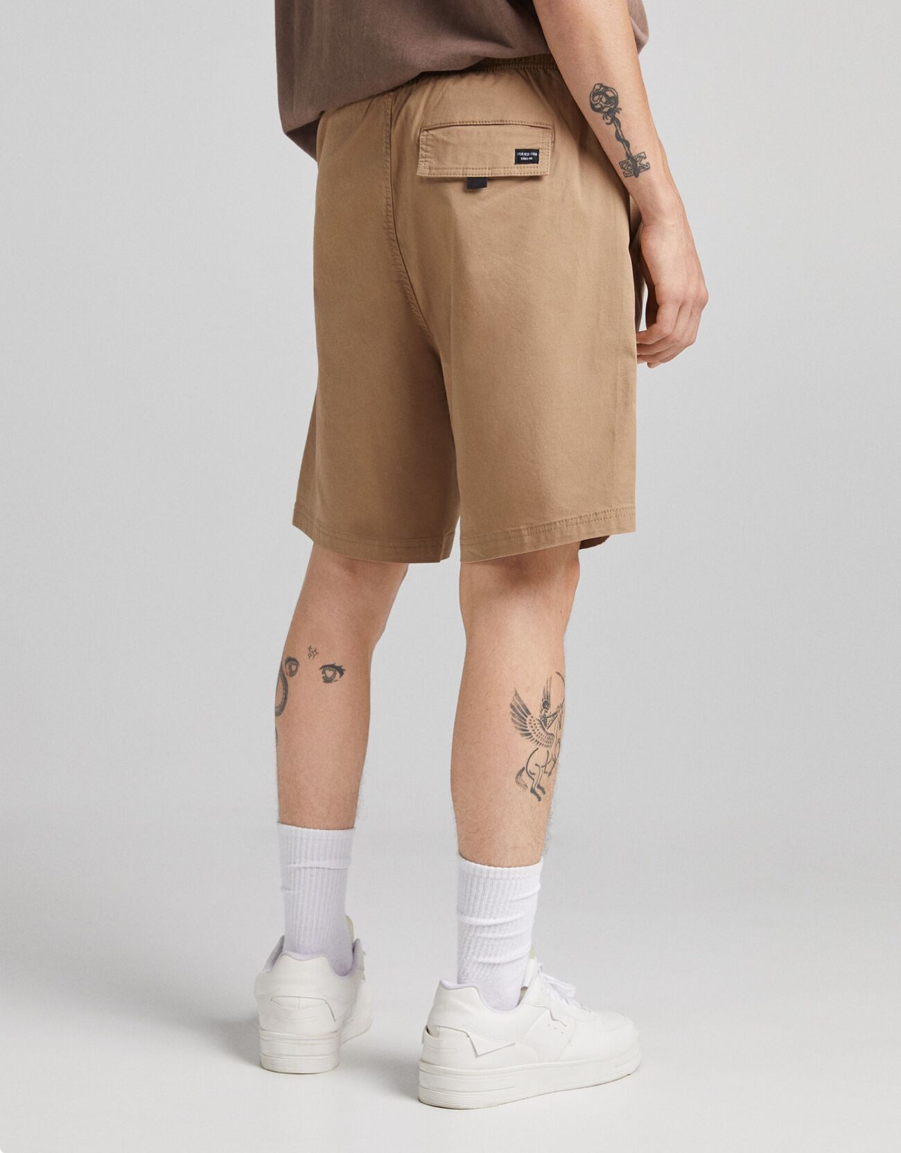 Bershka Pamuklu işlemeli jogging fit bermuda 8 Bershka Pamuklu işlemeli jogging fit bermuda 9