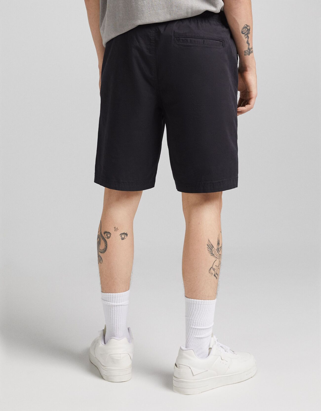 Bershka Pamuklu işlemeli jogging fit bermuda 10 Bershka Pamuklu işlemeli jogging fit bermuda 11