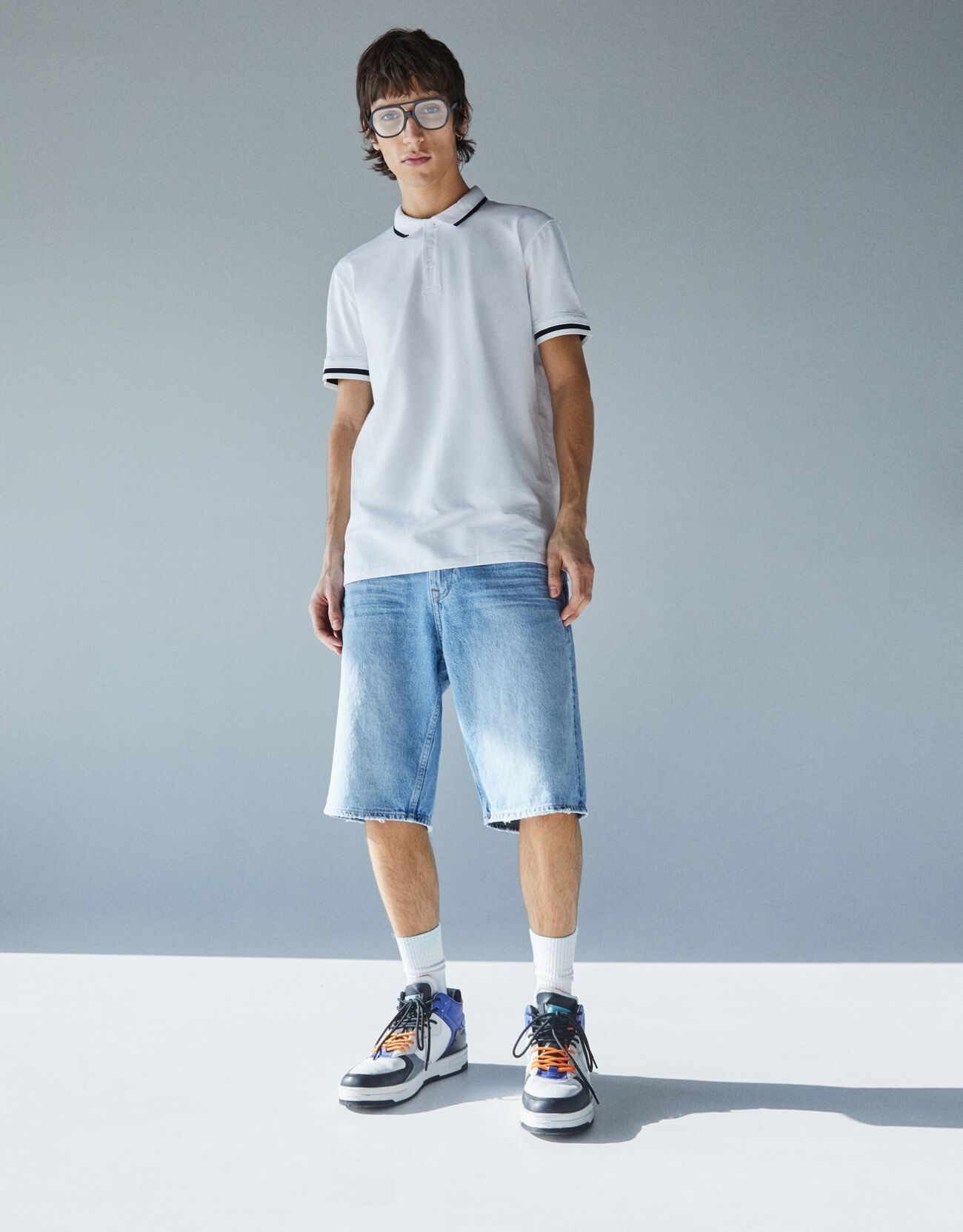 Bershka Şerit detaylı polo t-shirt 0 Bershka Şerit detaylı polo t-shirt 1