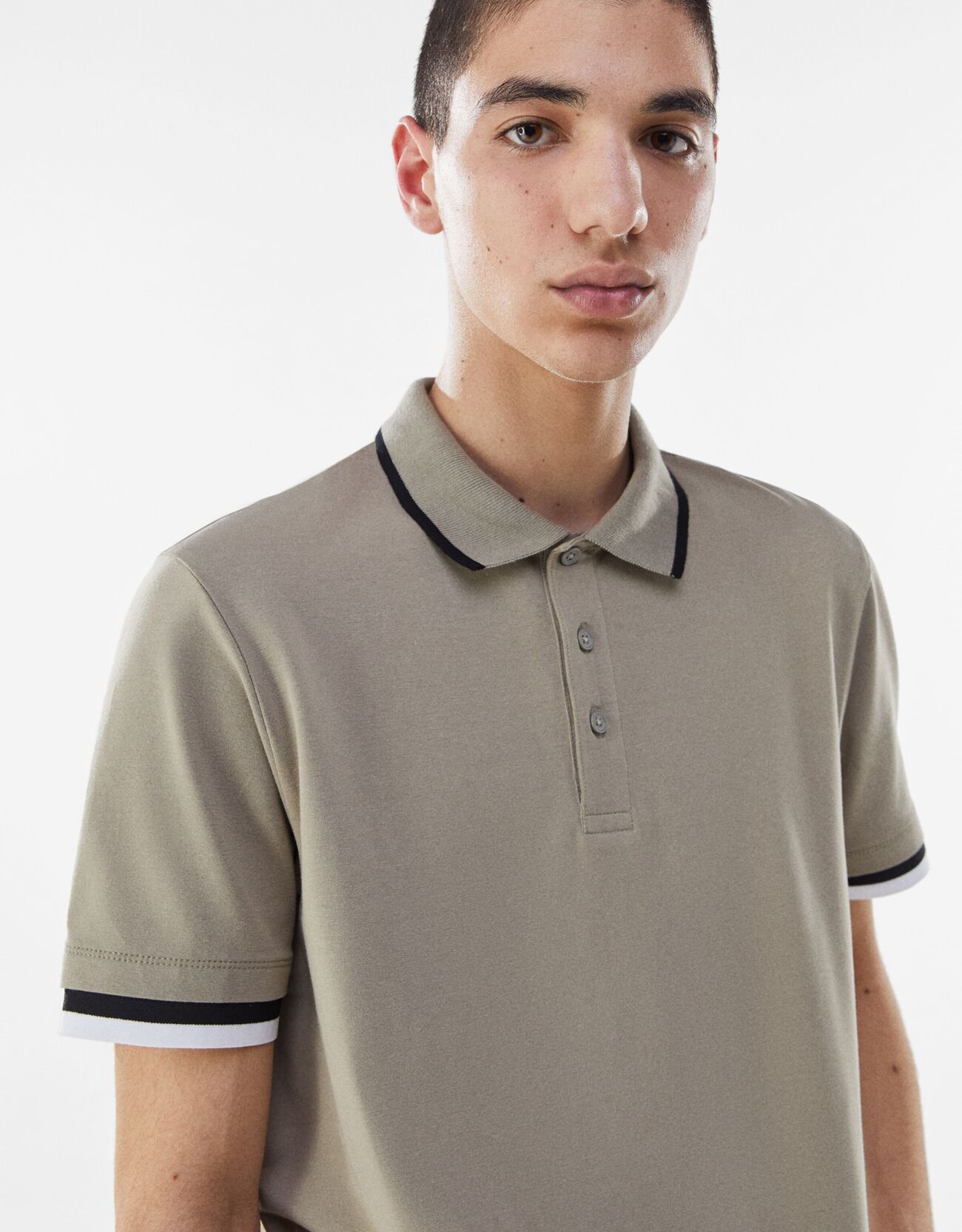 Bershka Şerit detaylı polo t-shirt 8 Bershka Şerit detaylı polo t-shirt 9