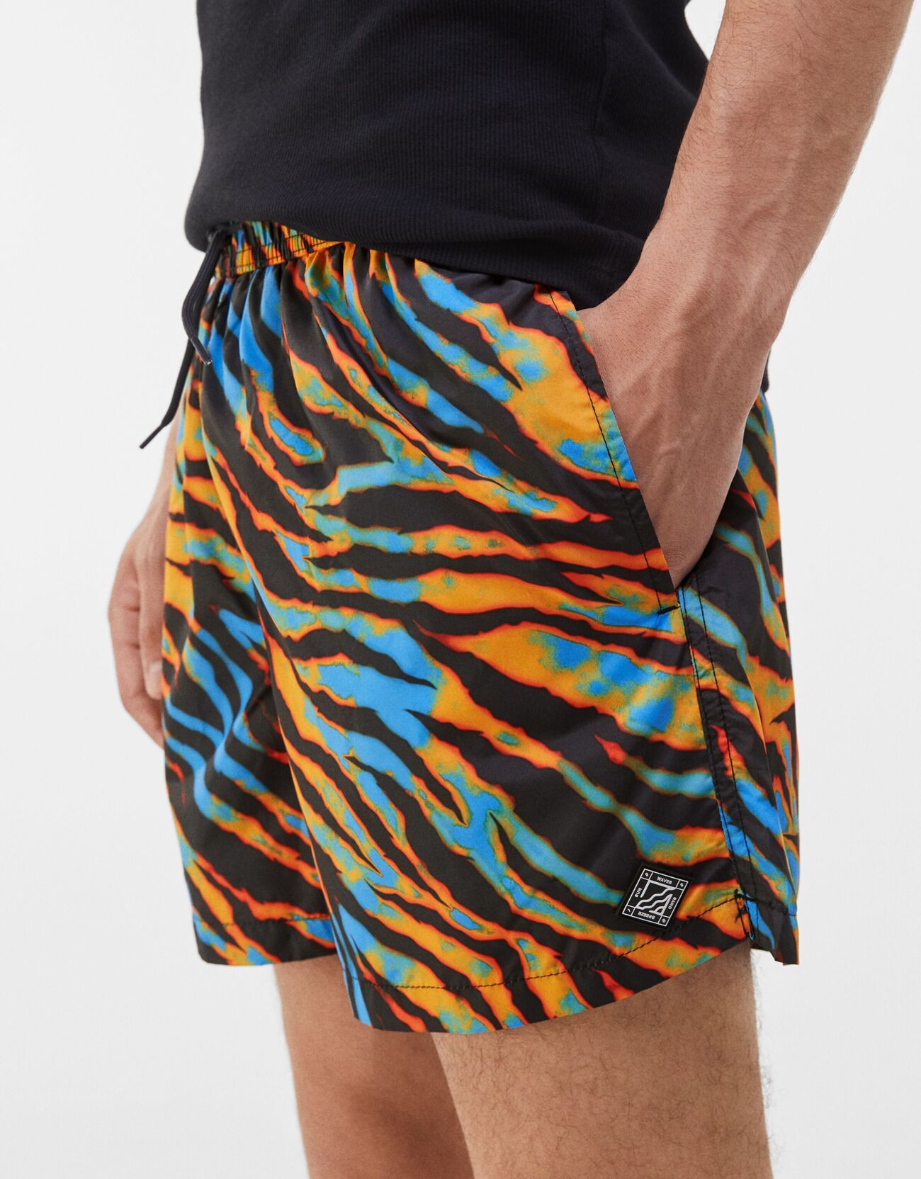 Bershka Zebra desenli deniz şortu 8 Bershka Zebra desenli deniz şortu 9