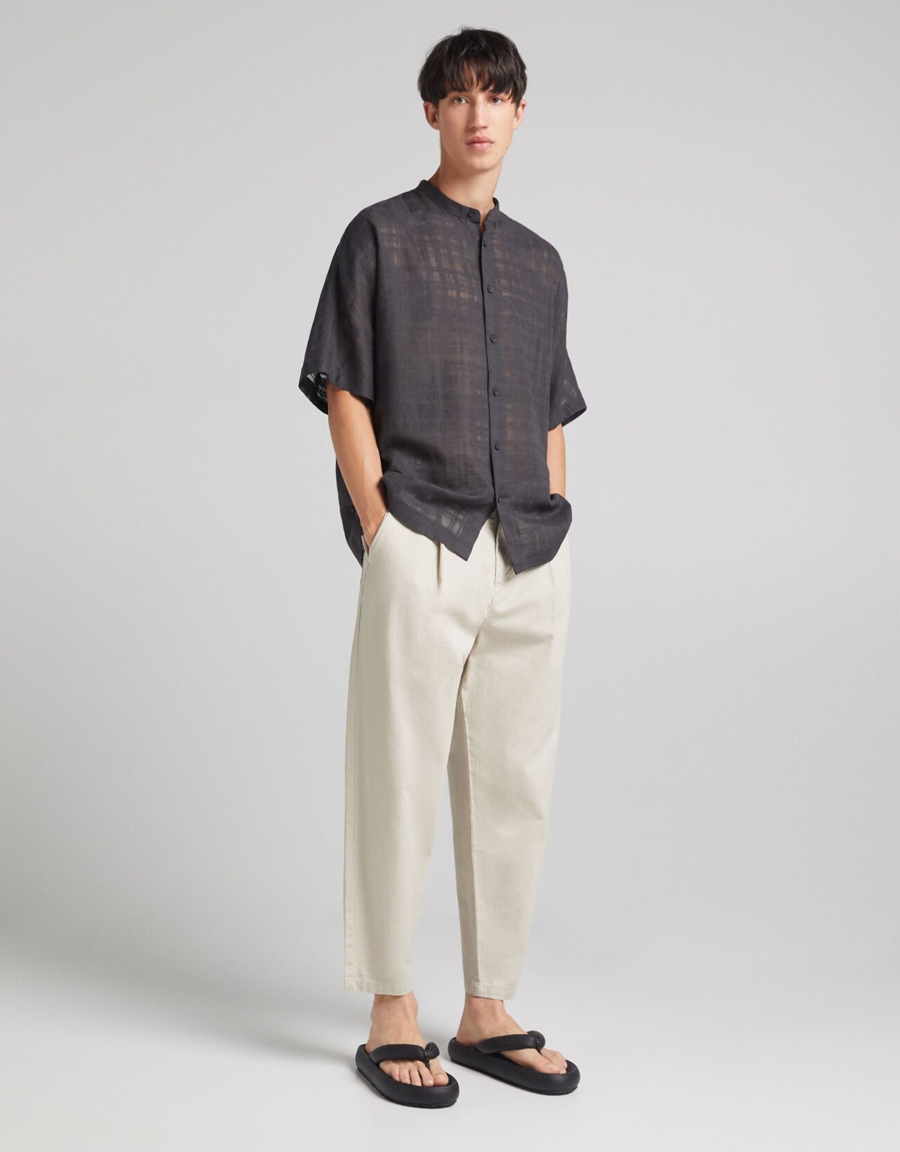 Bershka Kısa kollu transparan oversize gömlek 6 Bershka Kısa kollu transparan oversize gömlek 7