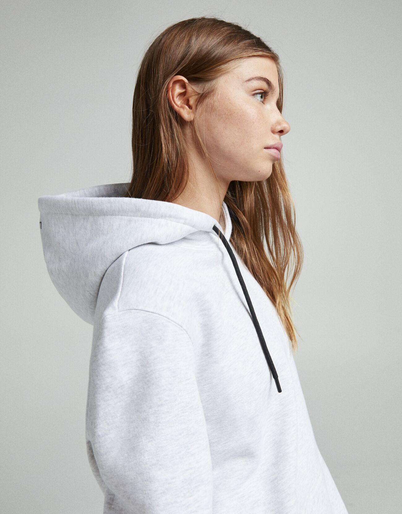 Bershka Kapüşonlu sweatshirt 4 Bershka Kapüşonlu sweatshirt 5