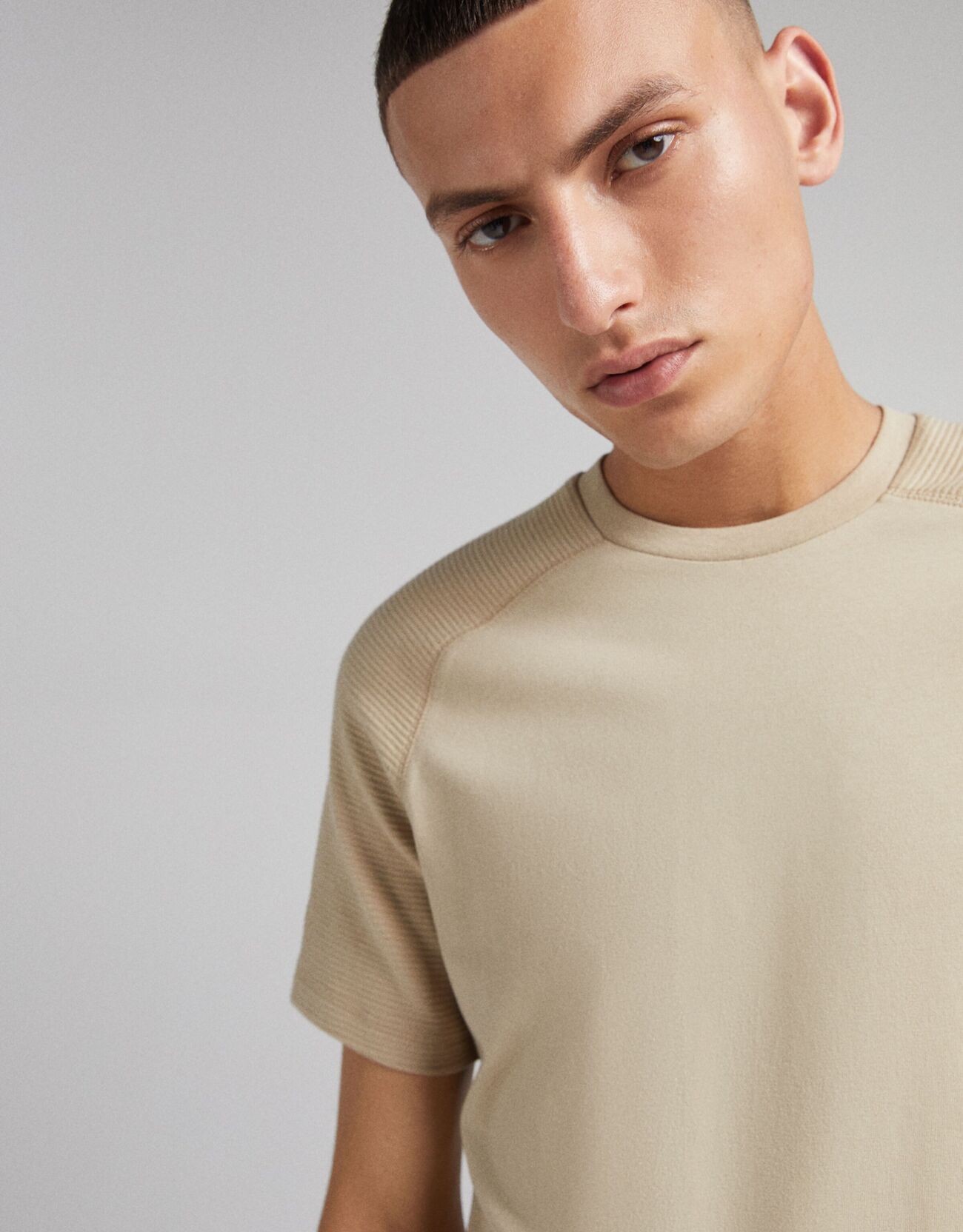 Bershka Uzun Ottoman kumaş t-shirt 8 Bershka Uzun Ottoman kumaş t-shirt 9