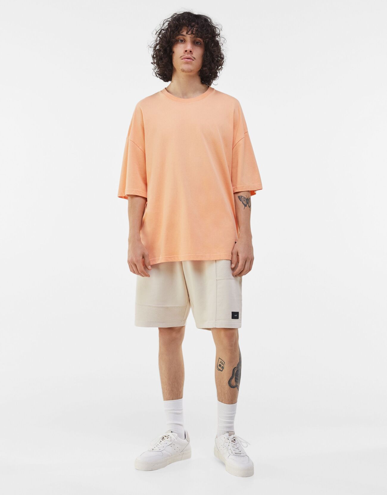 Bershka Kontrast parçalı pamuklu jogging fit bermuda 6 Bershka Kontrast parçalı pamuklu jogging fit bermuda 7