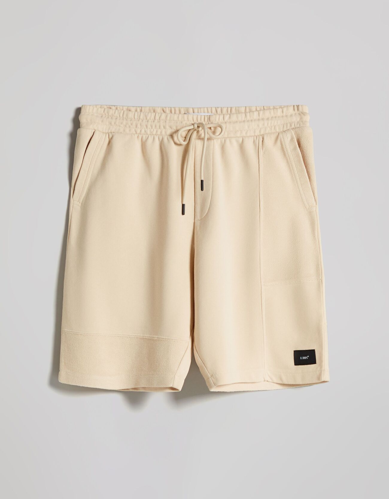 Bershka Kontrast parçalı pamuklu jogging fit bermuda 2 Bershka Kontrast parçalı pamuklu jogging fit bermuda 3