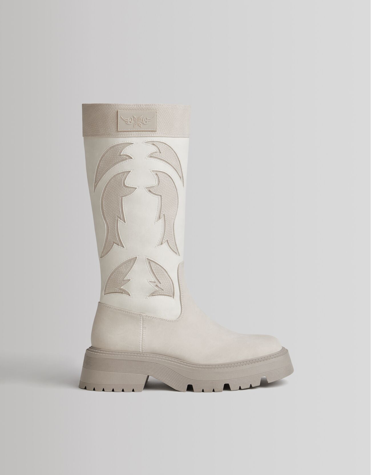 Bershka - Botas planas detalles cowboy