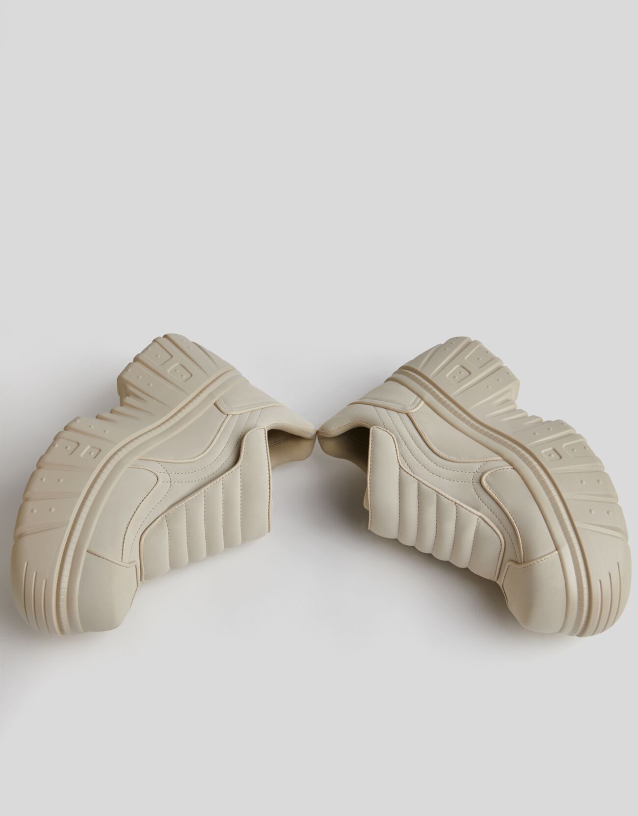 Bershka - Zapatillas plataforma XL acolchados