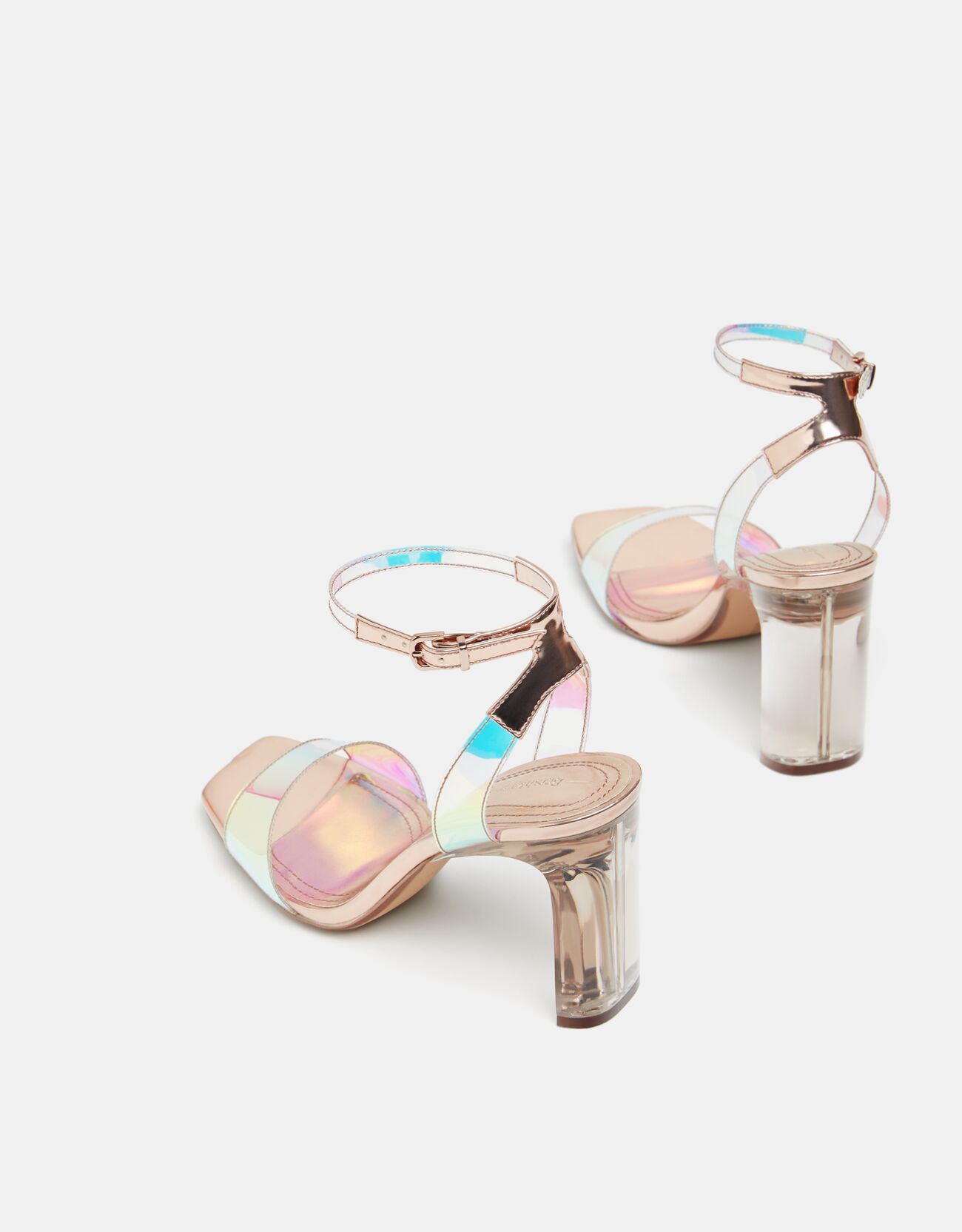 Bershka Yanardöner vinil topuklu sandalet 6 Bershka Yanardöner vinil topuklu sandalet 7