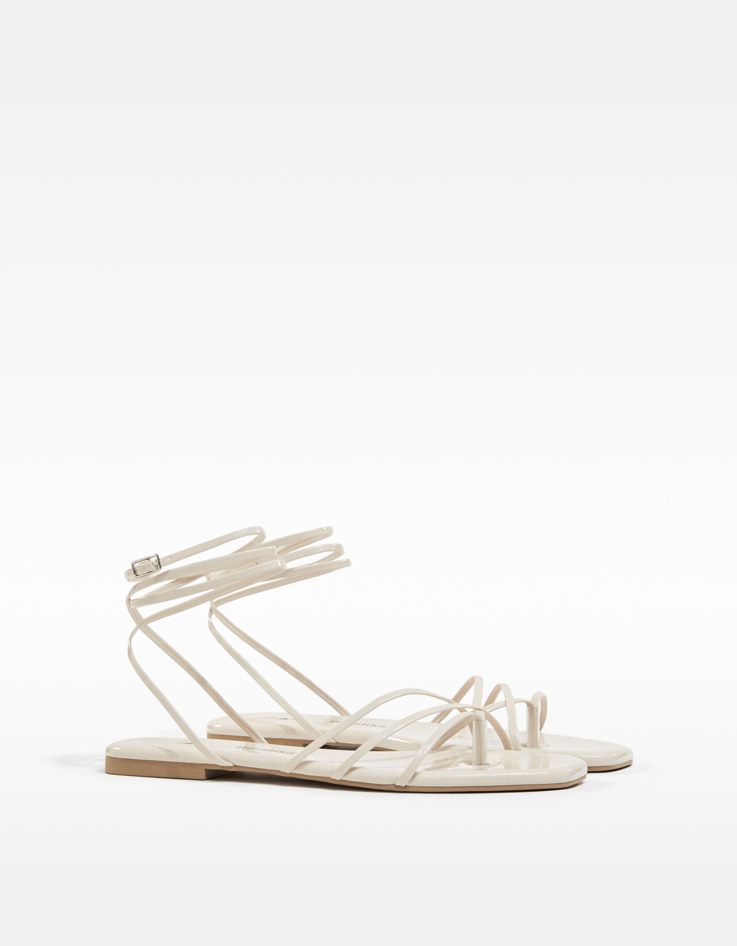 sandales plates brides