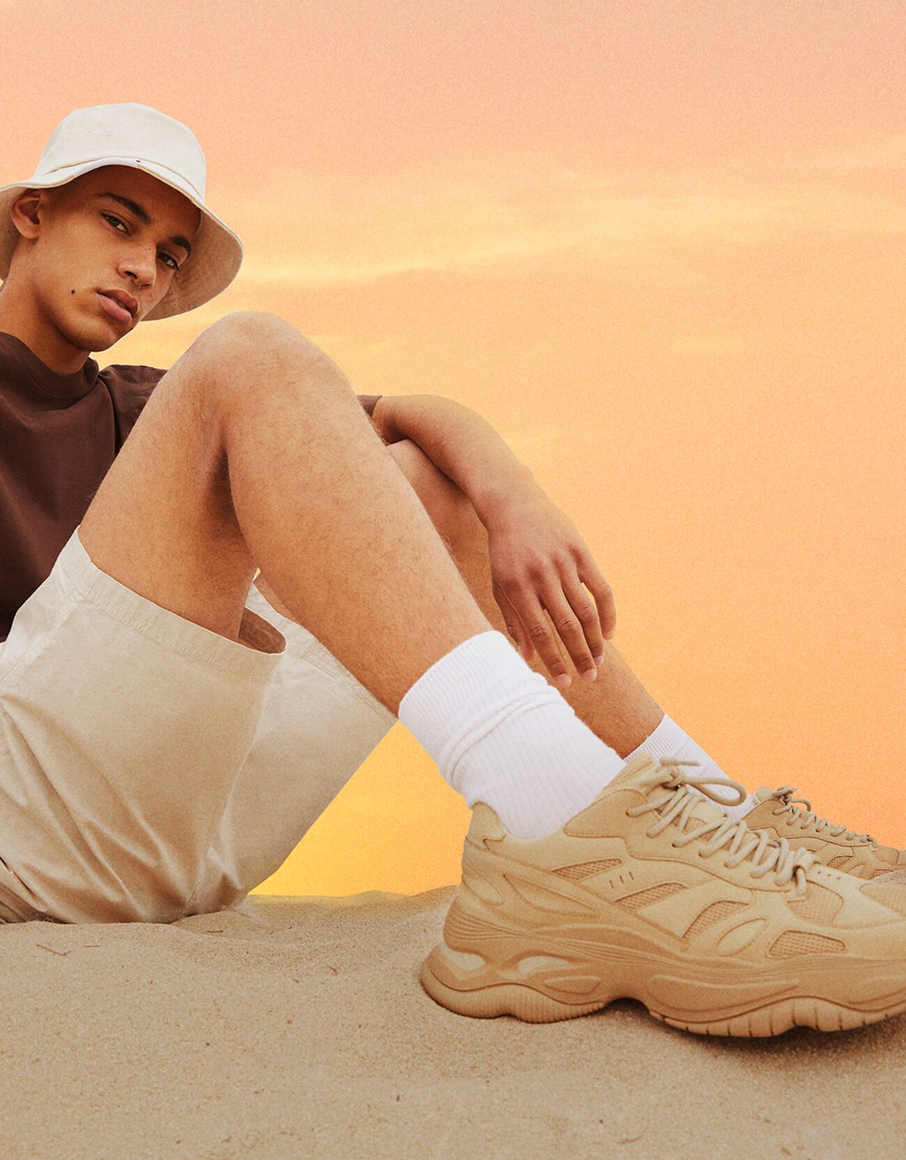 Bershka Kontrast kalın tabanlı spor ayakkabı 4 Bershka Kontrast kalın tabanlı spor ayakkabı 5
