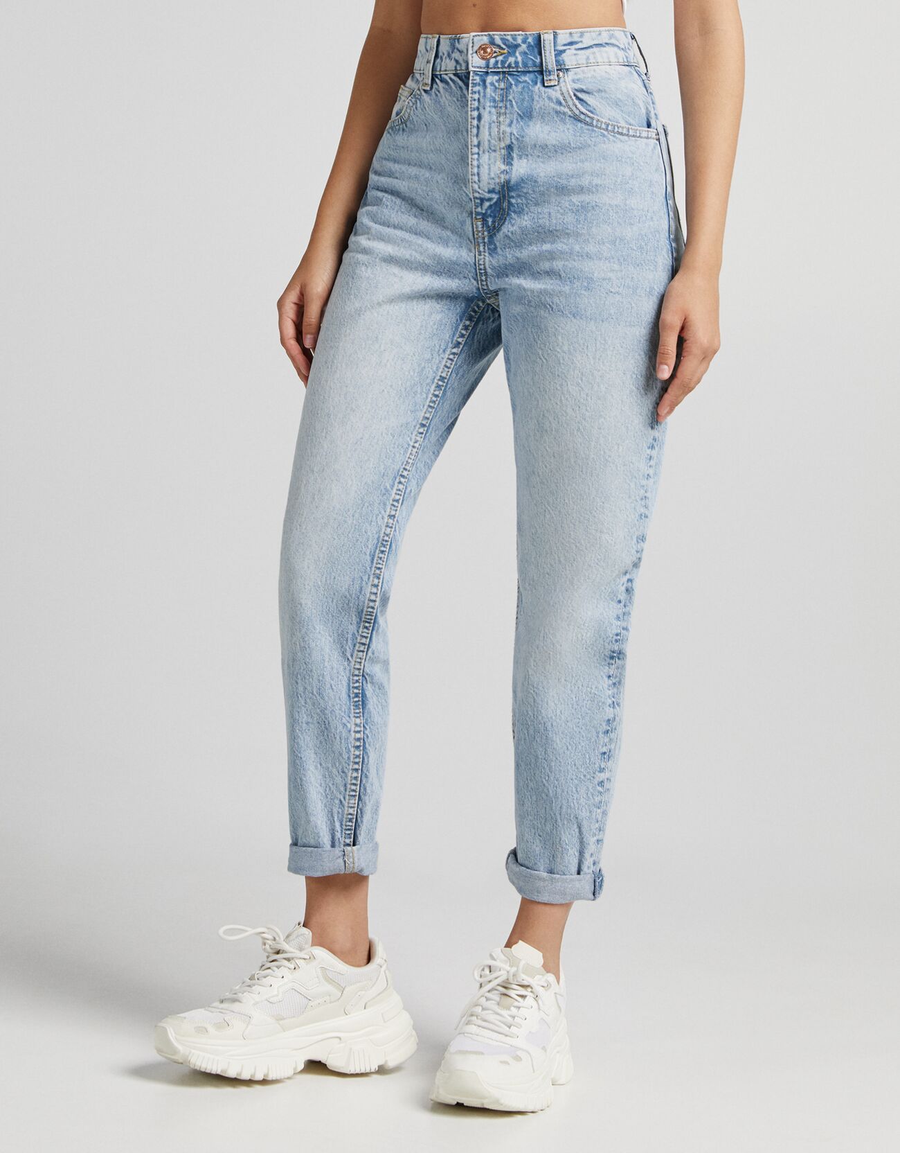 mom jeans black bershka