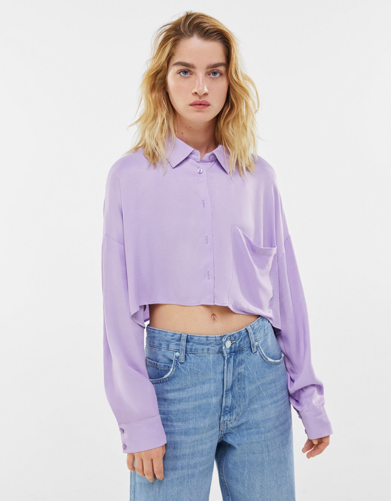 Фиолетовый Укороченная рубашка из сатина с карманами Bershka