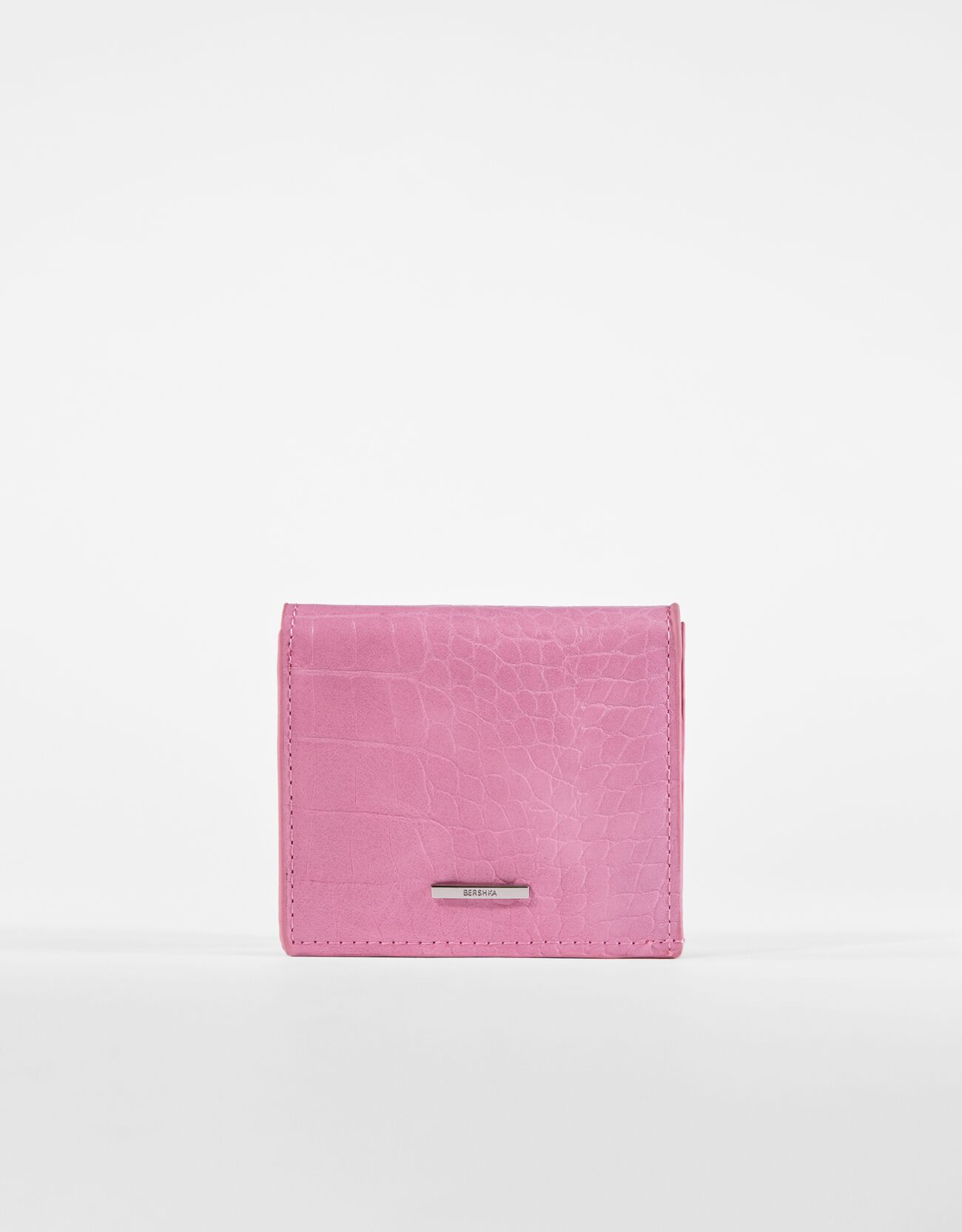 Розовый Мини-сумка с рельефным узором Bershka