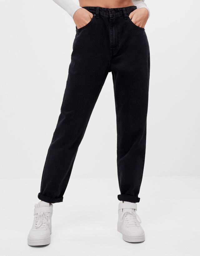 black mom jeans bershka