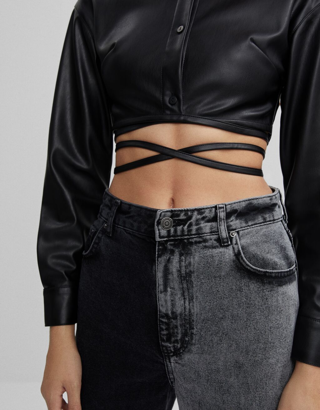 Chaquetas y abrigos rebajados en Bershka: oportunidades de fin de año 6 Moncloa Camisa efecto piel Bershka