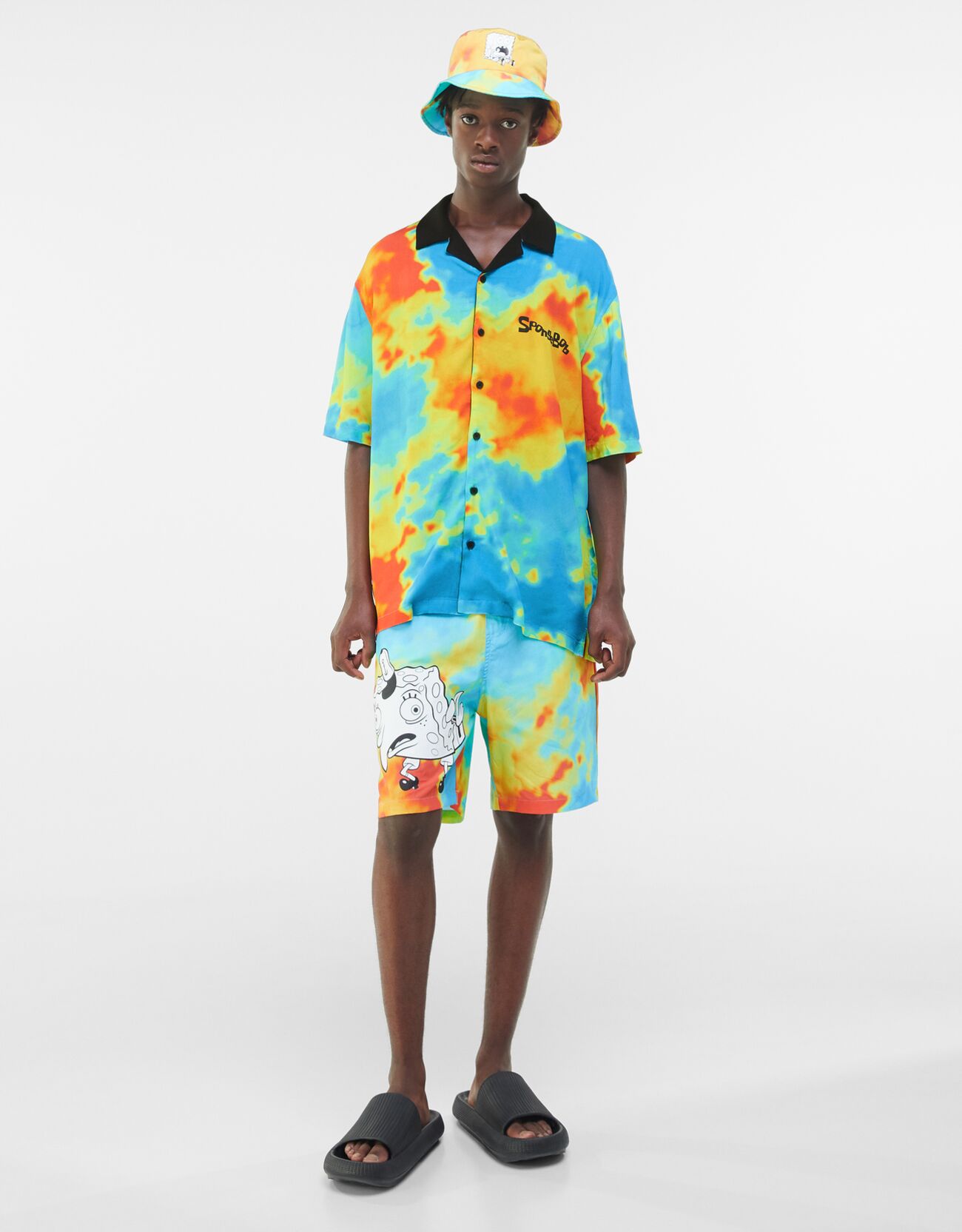 Bershka SpongeBob x Bershka desenli relaxed fit pamuklu gömlek 4 Bershka SpongeBob x Bershka desenli relaxed fit pamuklu gömlek 5