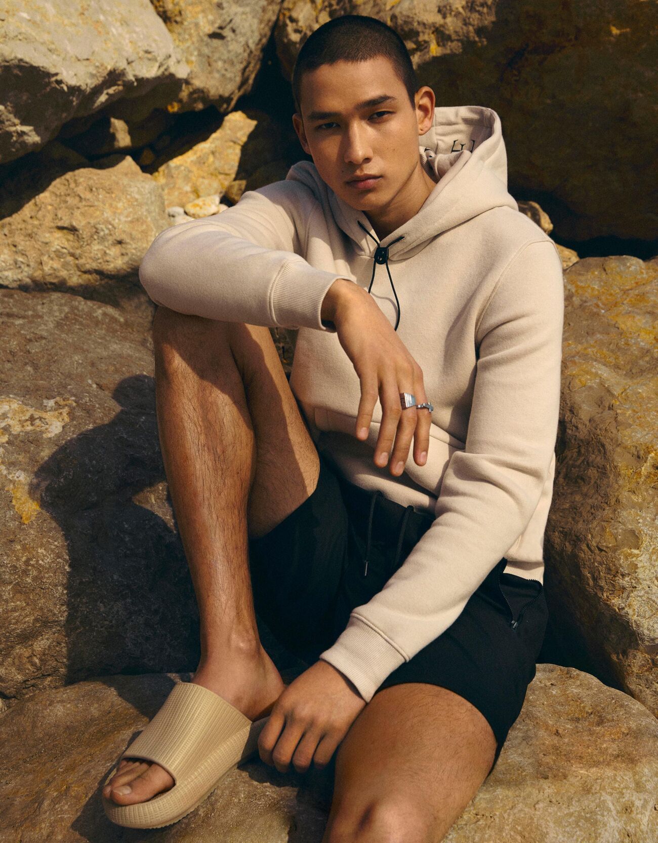Bershka Baskılı kapüşonlu sweatshirt 0 Bershka Baskılı kapüşonlu sweatshirt 1