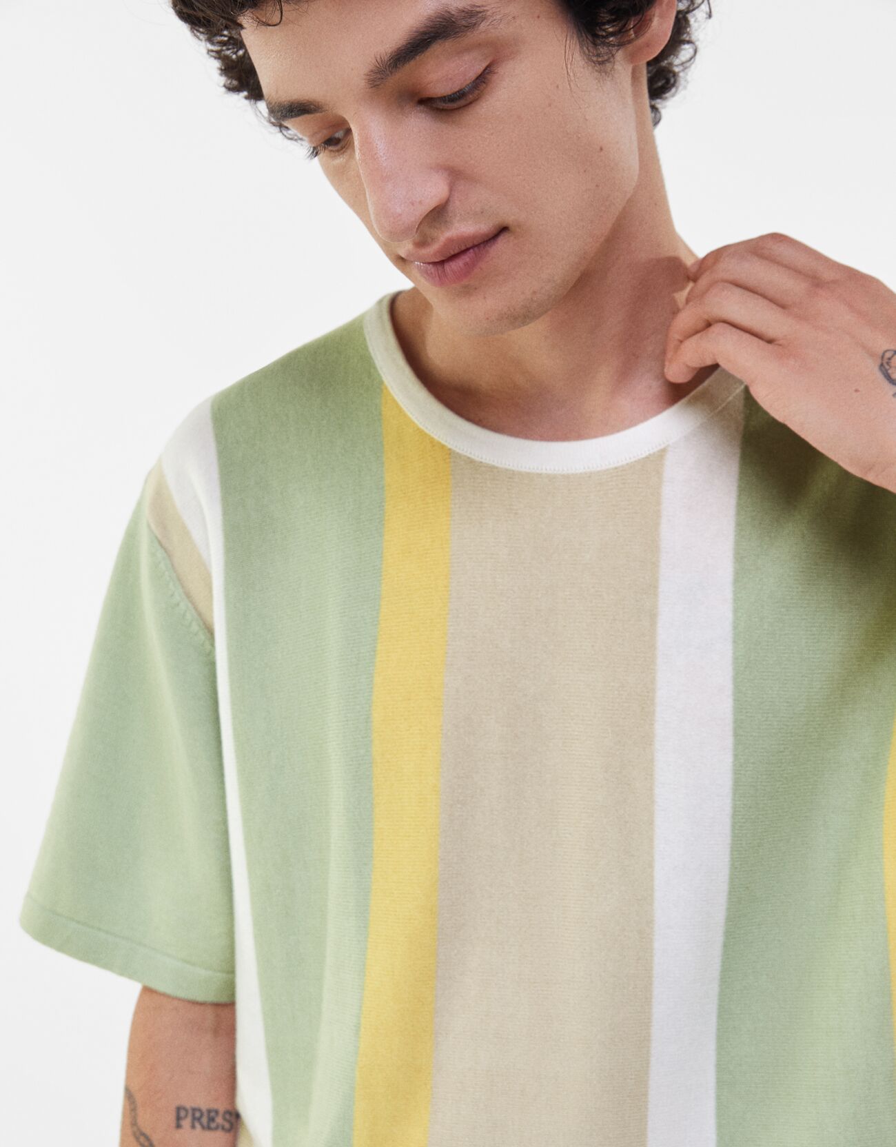 Bershka Blok renkli tişört 8 Bershka Blok renkli tişört 9