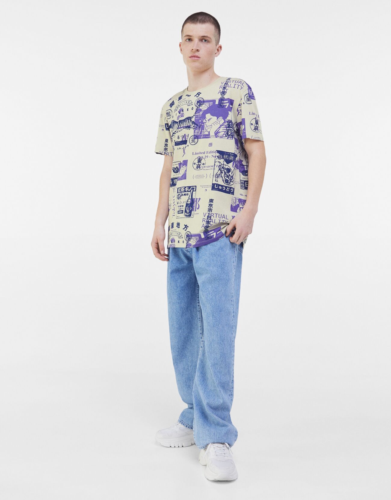 Bershka Easy fit çizgi roman desenli t-shirt 4 Bershka Easy fit çizgi roman desenli t-shirt 5