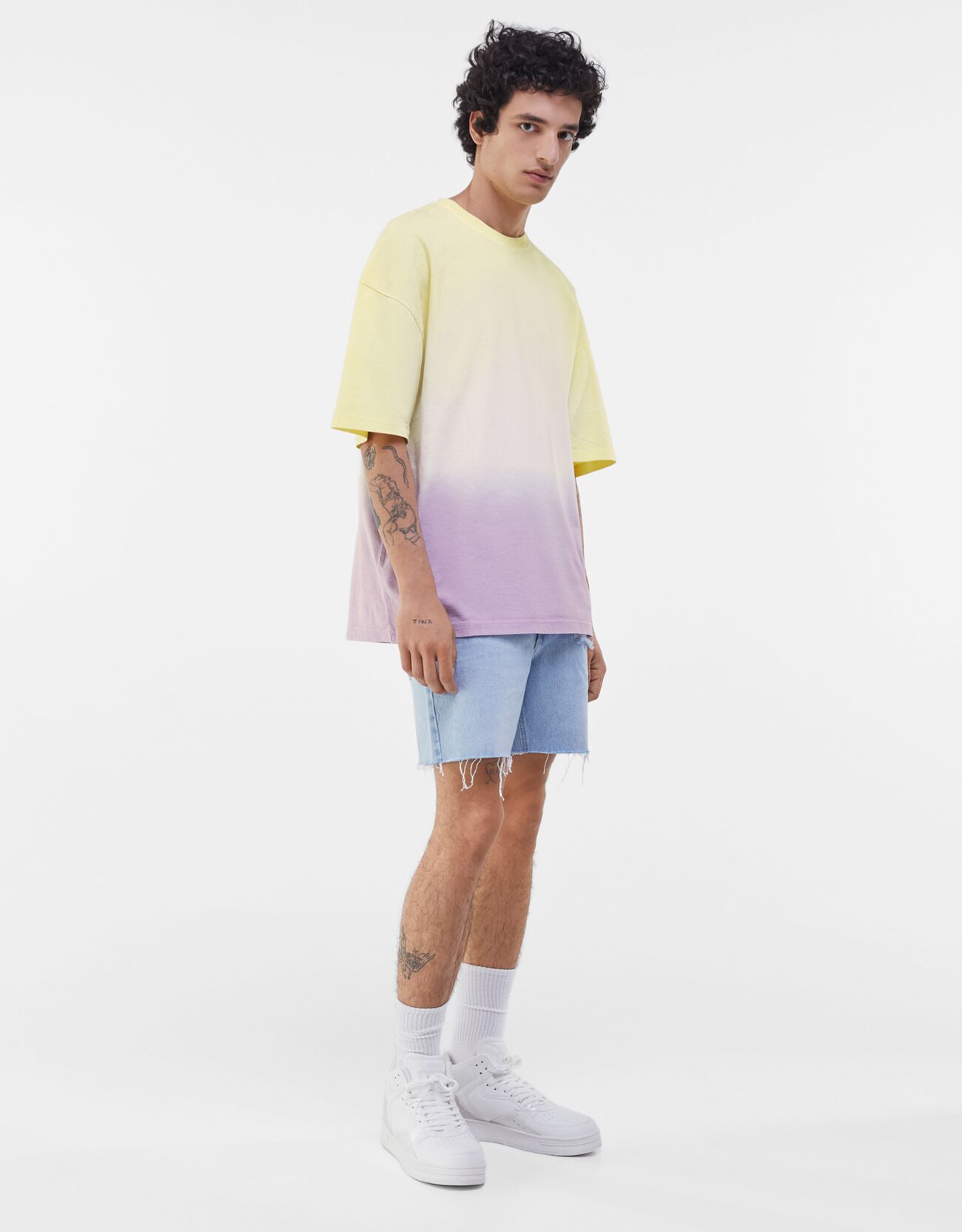 Bershka Ekstra loose fit kısa kollu batik desenli t-shirt 6 Bershka Ekstra loose fit kısa kollu batik desenli t-shirt 7