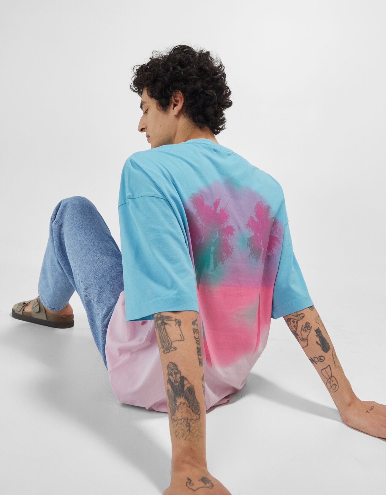 Bershka Extra loose fit kısa kollu degrade boyama desenli t-shirt 6 Bershka Extra loose fit kısa kollu degrade boyama desenli t-shirt 7