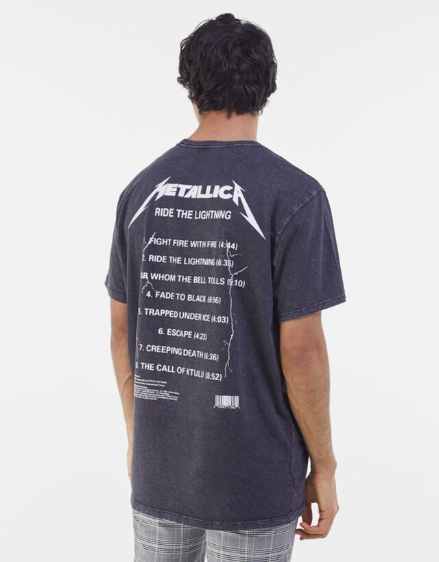 Faded-effect Metallica T-shirt - T-Shirts - Man | Bershka