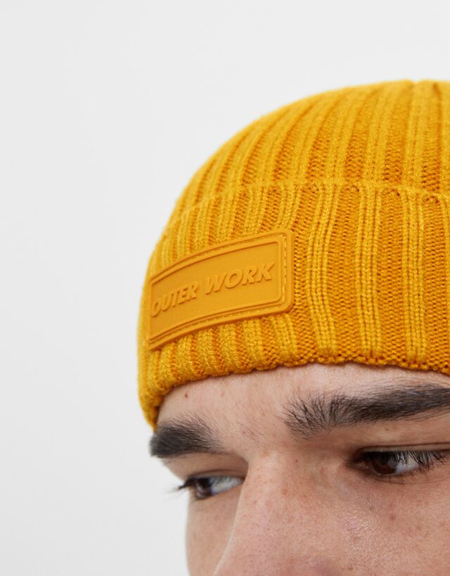 Ribbed beanie - Man | Bershka