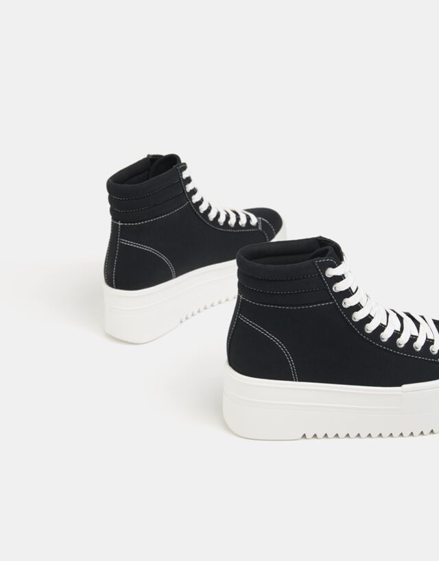 Zapatilla abotinada plataforma - Mujer | Bershka