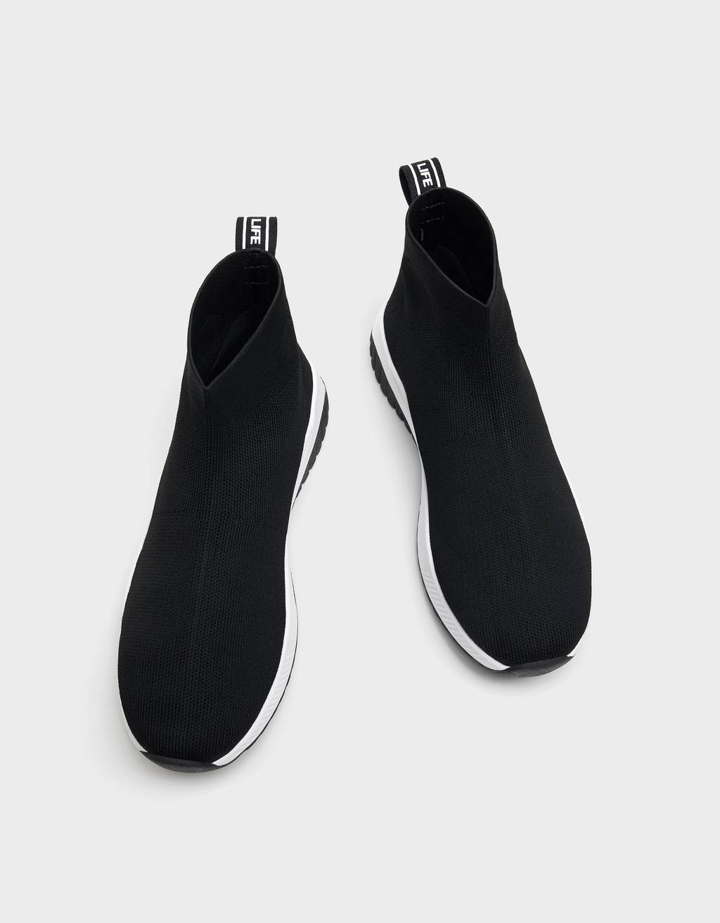 SockBootsSneaker aus MeshStoff Damen Bershka